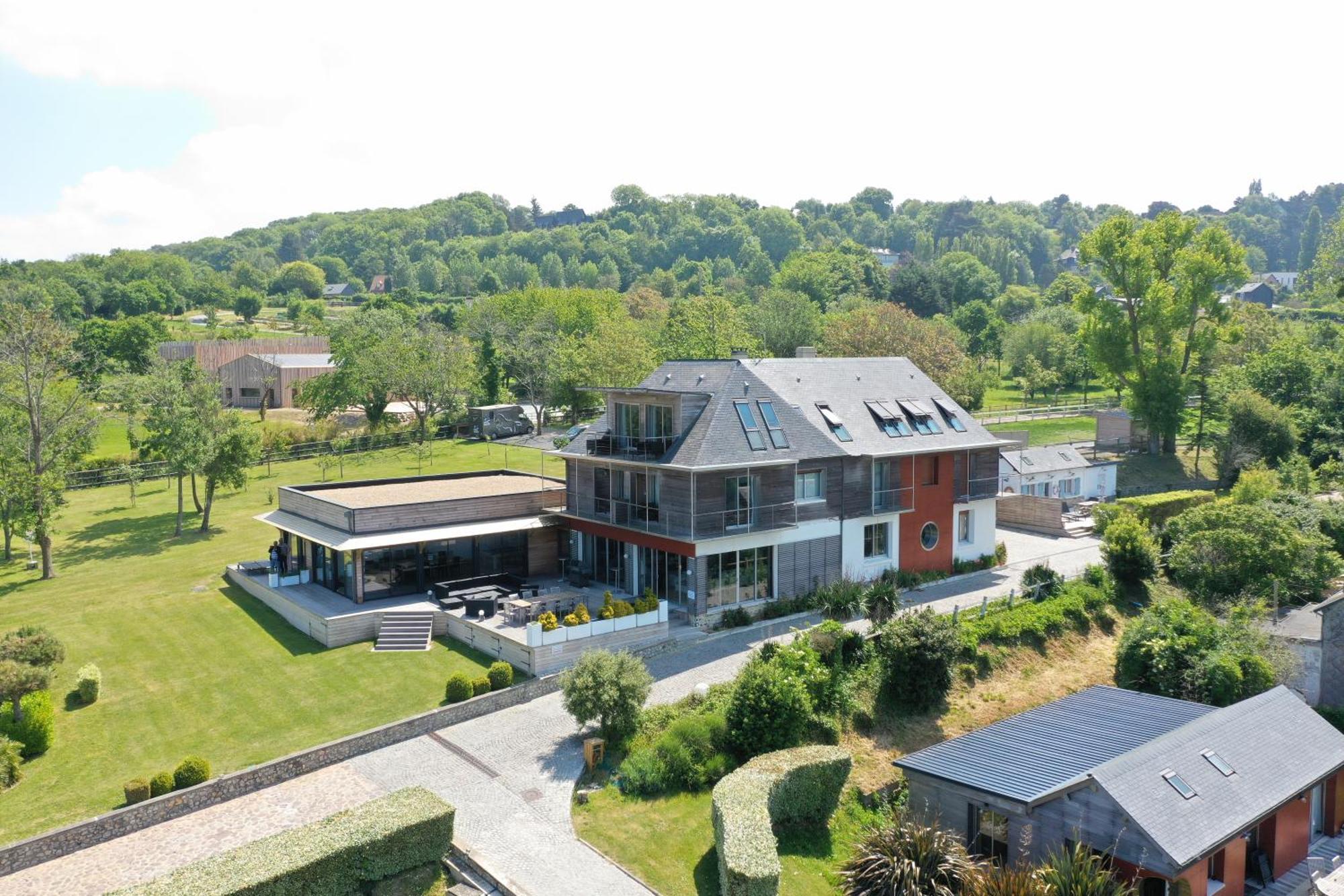 Domaine Du Grand Bec Bed & Breakfast Villerville Eksteriør bilde